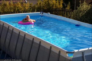 Piscine des propriétaires mise à disposition